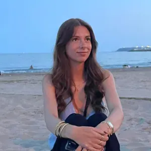 Baby-sitter disponible à Troyes ! 