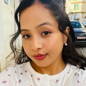 Responsible cleaner in Lisbon.