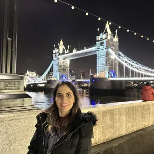 Cuidadora compassiva de idosos