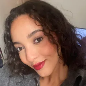 Babysitter douce, créative et à l'écoute 🌸