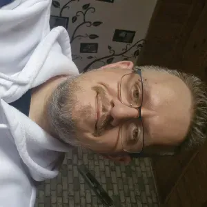 Je recherche une babysitter