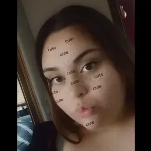 Baby-sitter toujours disponible 