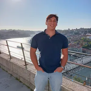 Sou enfermeiro, trabalho como cuidador a mais de 10 anos,