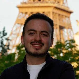 Pet sitter attentionné pour vos chiens et chats