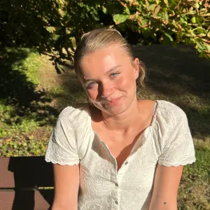 Baby-sitter aux alentours du Médoc !