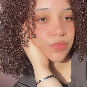 Babysitter Responsável e de Confiança em Bragança