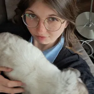 Baby sitter disponible tout l'été 