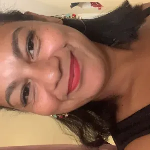 Empregada doméstica dedica, responsável e pontual 