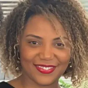 Cuidadora de Idosos – Cuidado com Carinho e Respeito 