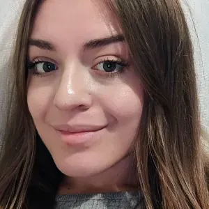 Addetta alle pulizie a Salerno 