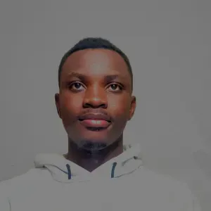 Disponible pour les travaux de ménages, garde d'enfants 