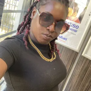 Baby-sitter avec une expérience en petite enfance 