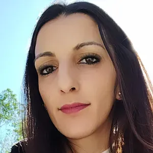 Addetta alle pulizie e baby Sitter