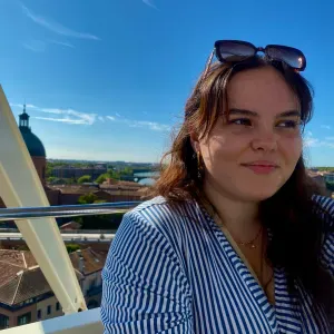 Baby-sitter disponible sur Pau - Juillet / Août 