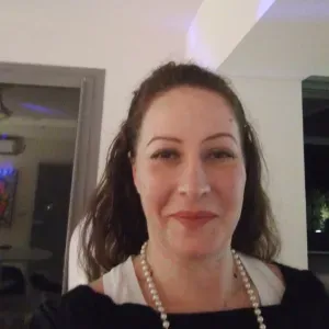 Femme de ménage maniaque sur Chaniers 