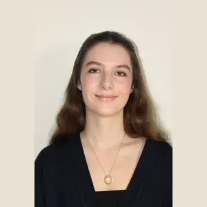 Baby-sitter sérieuse et attentionnée sur Paris et banlieue