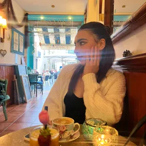 Niñera responsable y cariñosa en barcelona con experiencia 