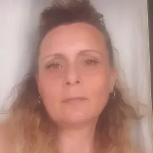 Addetta alle pulizie appartamenti 