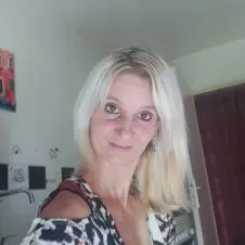 Bonjour je suis une personne dynamique  ayant moi même déjà