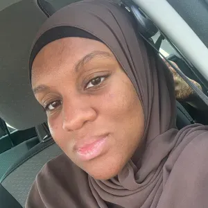 Femme de ménage et préparatrice de repas 