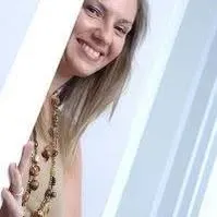 Estou à procura de uma empregada de limpeza perto de mim