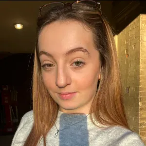 Jeune Baby Sitter sur Le Mans :)