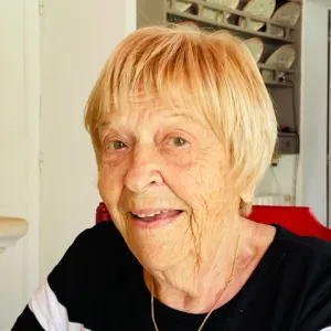 Entretien espace vert (tonte, taille d'arbuste et massifs )