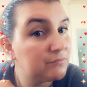 Cherche à garder des chiens (uniquement femelles)