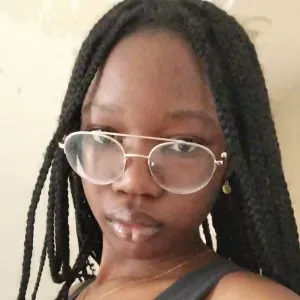 Femme de ménage cherchant sur Paris