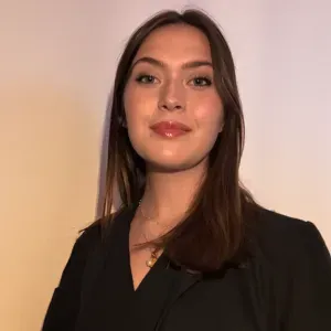 Étudiante en droit et sciences politiques bilingue à Paris