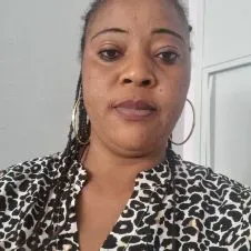 Auxiliaire de vie diplômée , dames de compagnie 