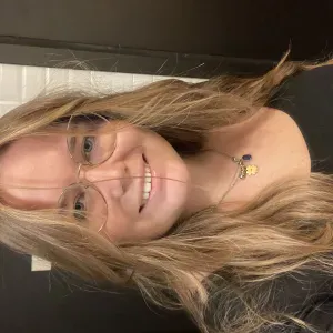 Ragazza dinamica, precisa e volenterosa