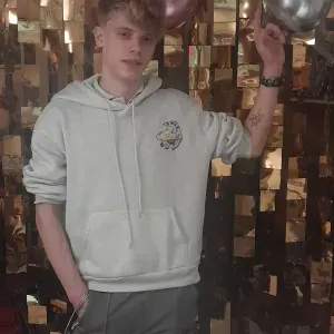 Je m'occupe bien des chiens j'aime bien les animaux 