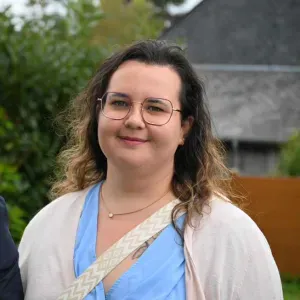 Baby-sitter douce et bienveillante 