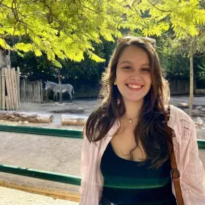 Explicadora simplifica exames online 