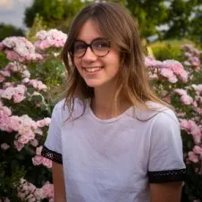 baby sitter expérimentée autour de Belleville sur Saône !