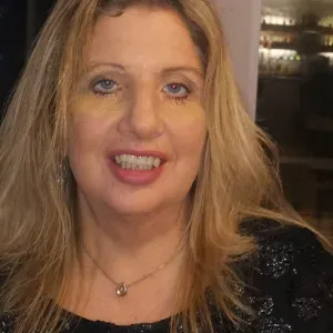Professional  experienced mature nanny Exeter