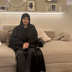 Aide à domicile douce, sérieuse et de confiance