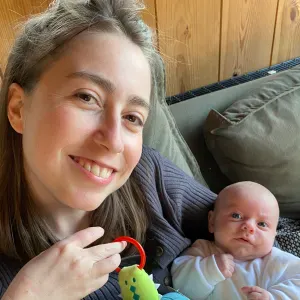 Baby-sitter expérimentée et jeune maman à Bordeaux Mérignac