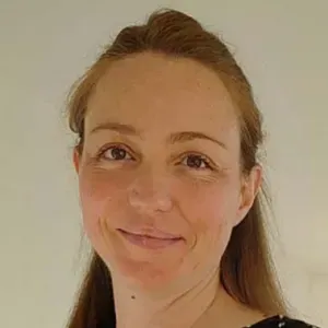 English speaking (native or bilingual) nany