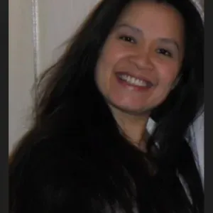 Baby-sitter expérimentée dynamique et bienveillante