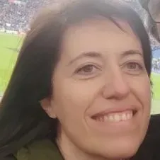Donna delle pulizie a Mazzarò (Taormina mare)