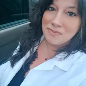 Assistante de vie diplômé 02100