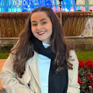 Trabalho como babysitter com experiência 