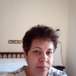 Busco trabajo como empleada de hogar externa