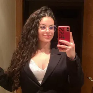 Niñera y Auxiliar de Enfermería