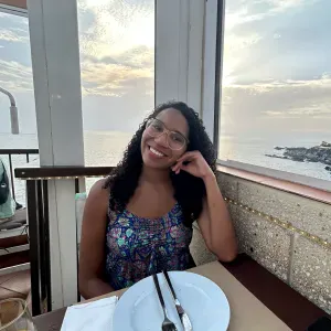 Baby-sitter expérimentée à Cannes