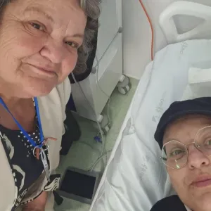 Procuro assistente residente(pode ser casal)