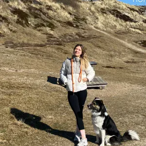 I'm looking for a dogsitter for 4 days in august 