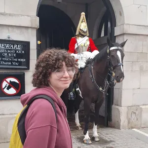 Étudiante prête à partager ses compétences en alglais 